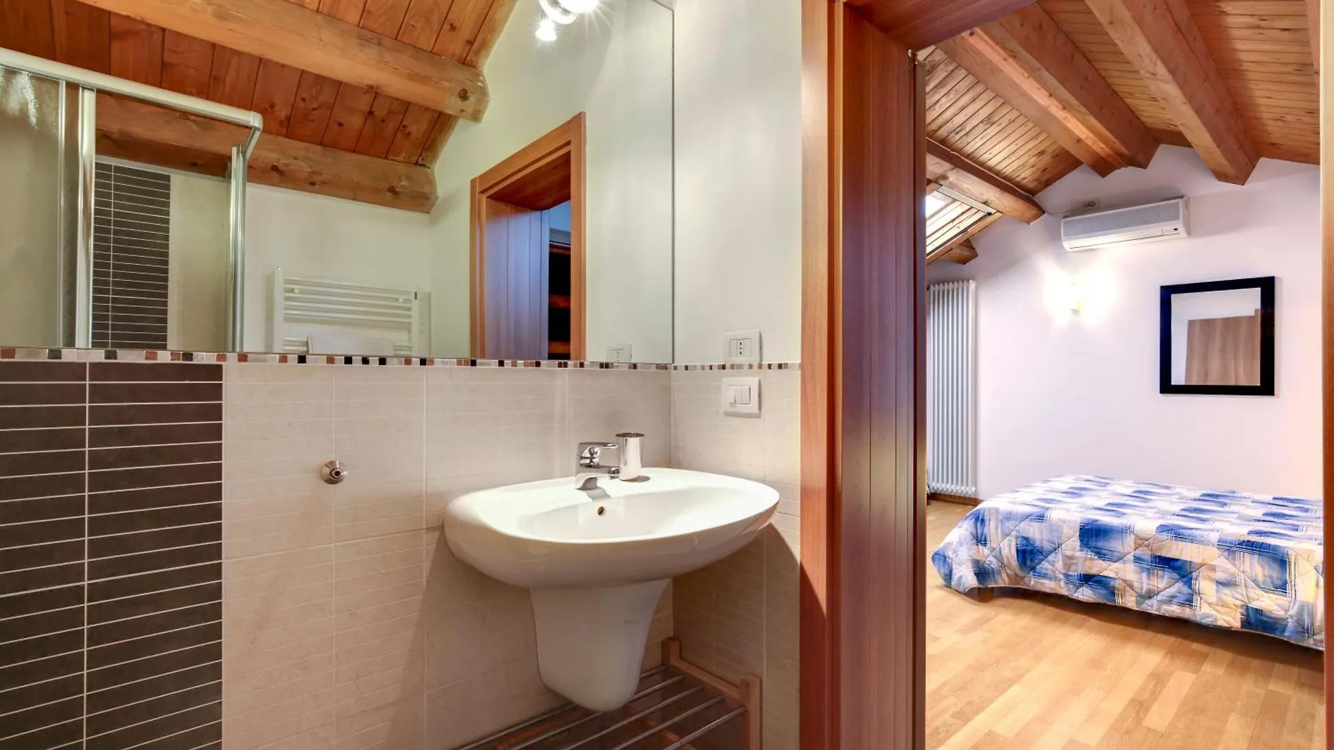 Apartment Ferienwohnung Auf Zwei Ebenen Mitten In Venedig Italy
