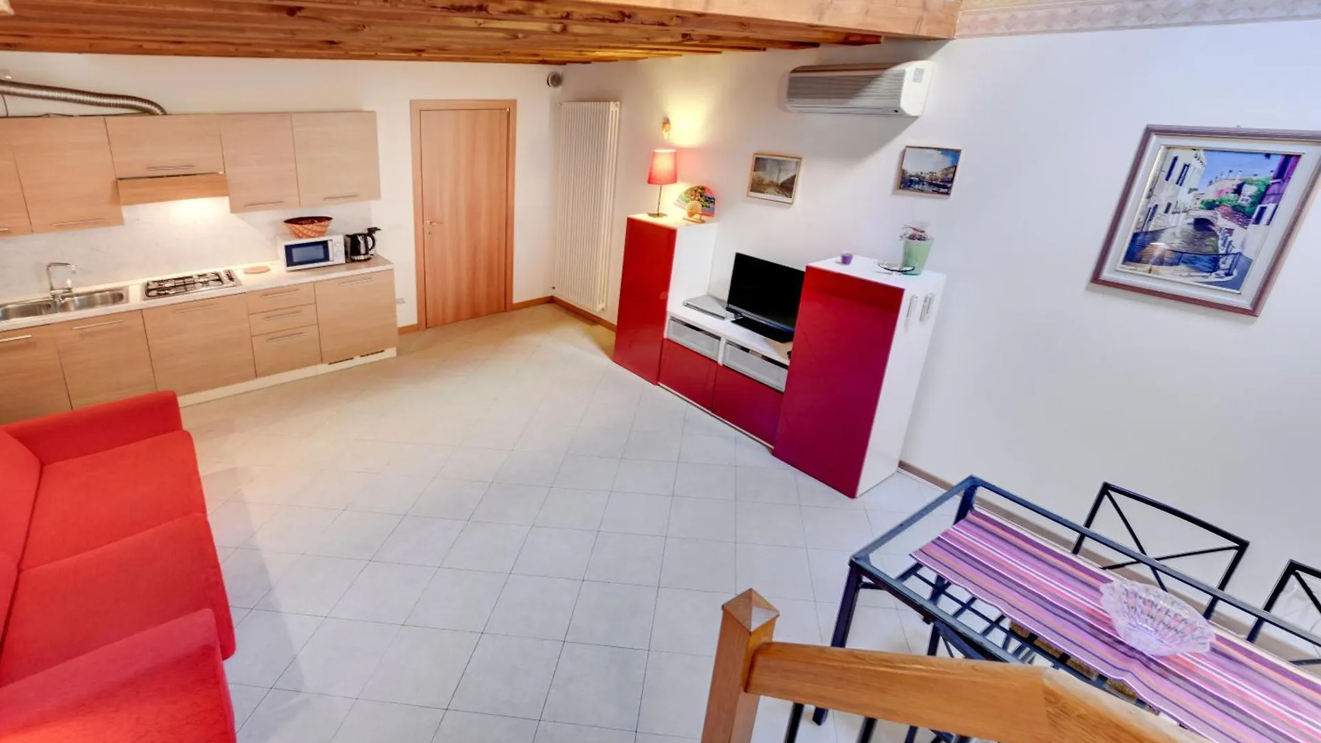 Apartment Ferienwohnung Auf Zwei Ebenen Mitten In Venedig