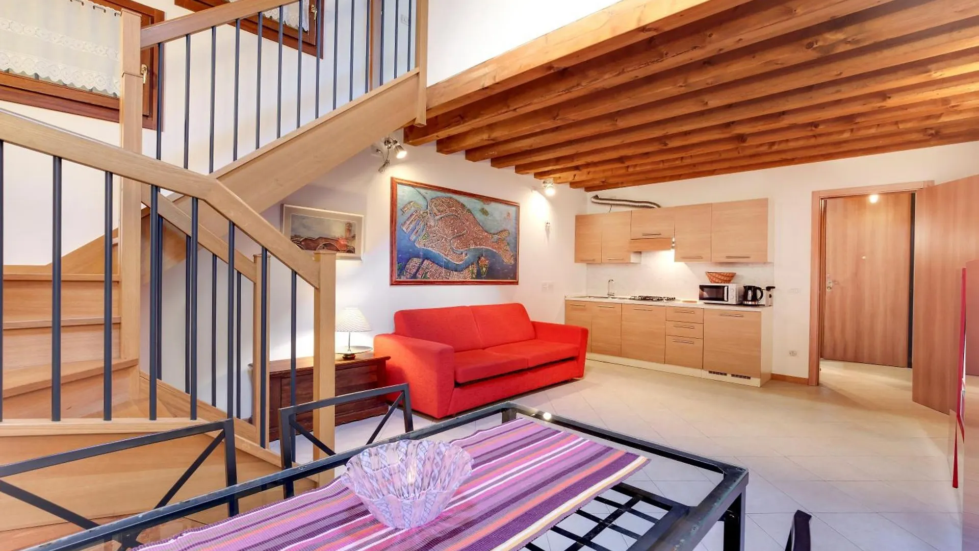 Ferienwohnung Auf Zwei Ebenen Mitten In Venedig